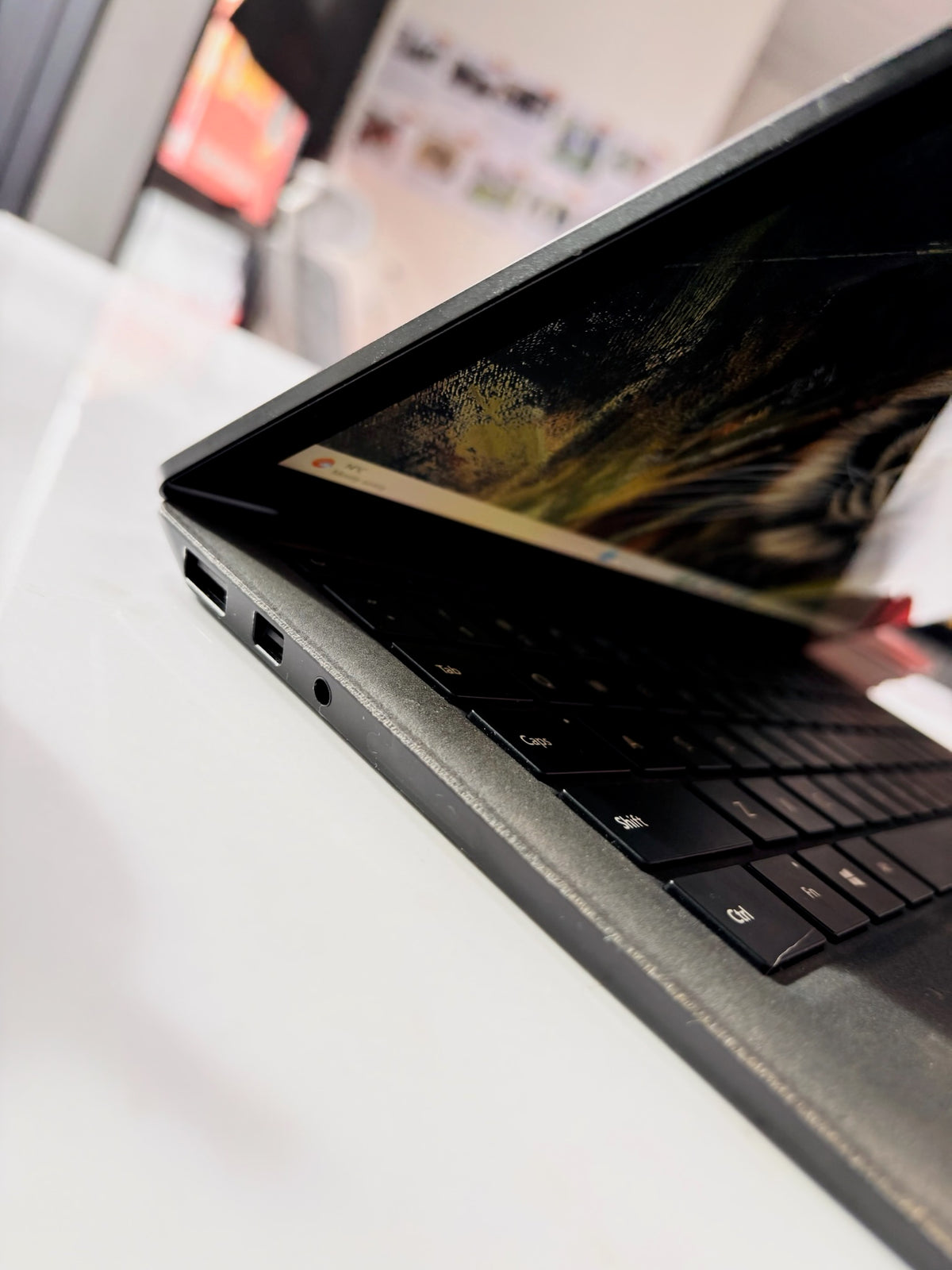 Microsoft Surface Laptop 2, Core i7-8th Gen, 8GB RAM 256Gb storage