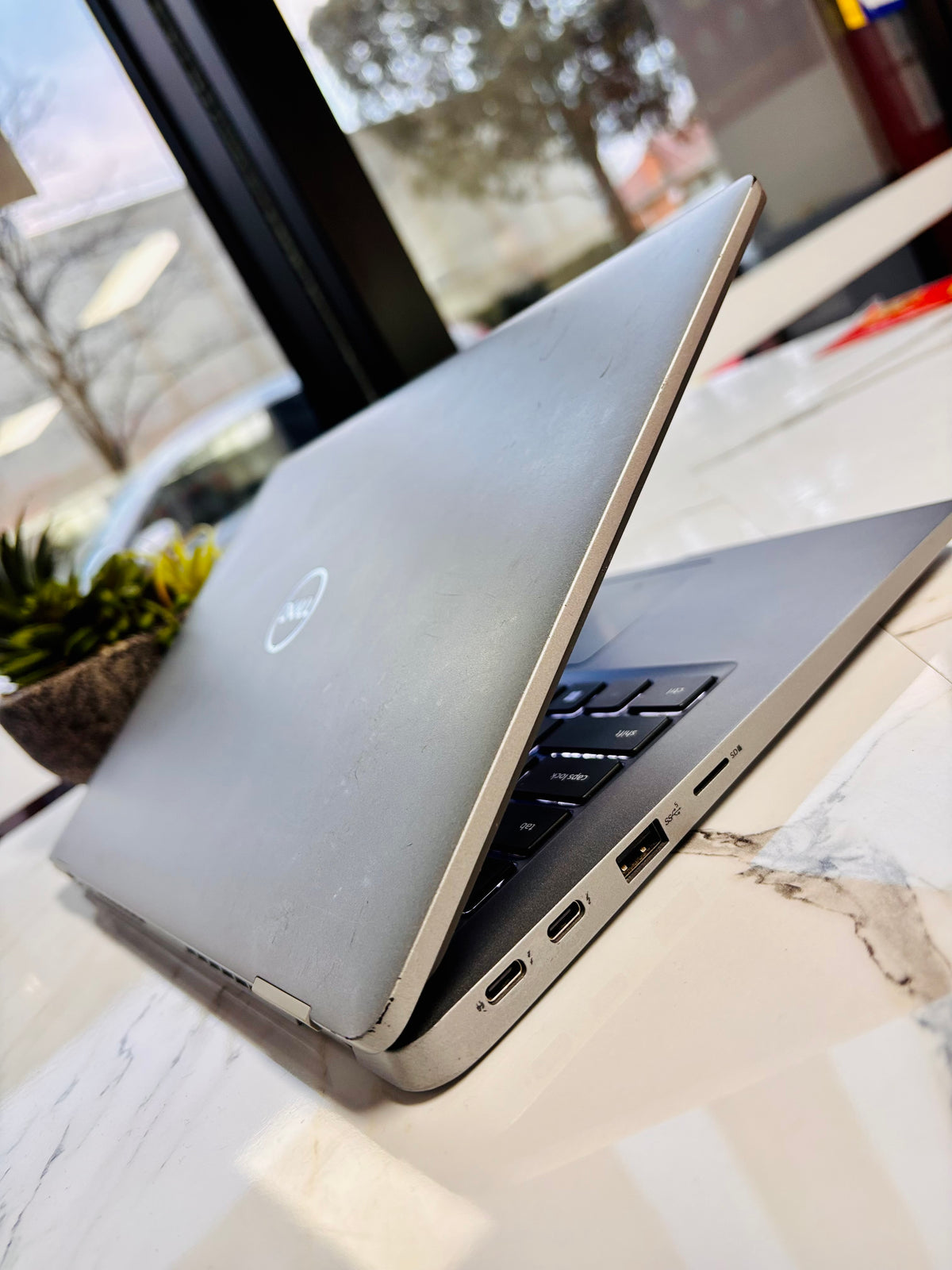 Dell Latitude 5330 TOUCH, i7-1265U 16GB/256GB, Batt 50%