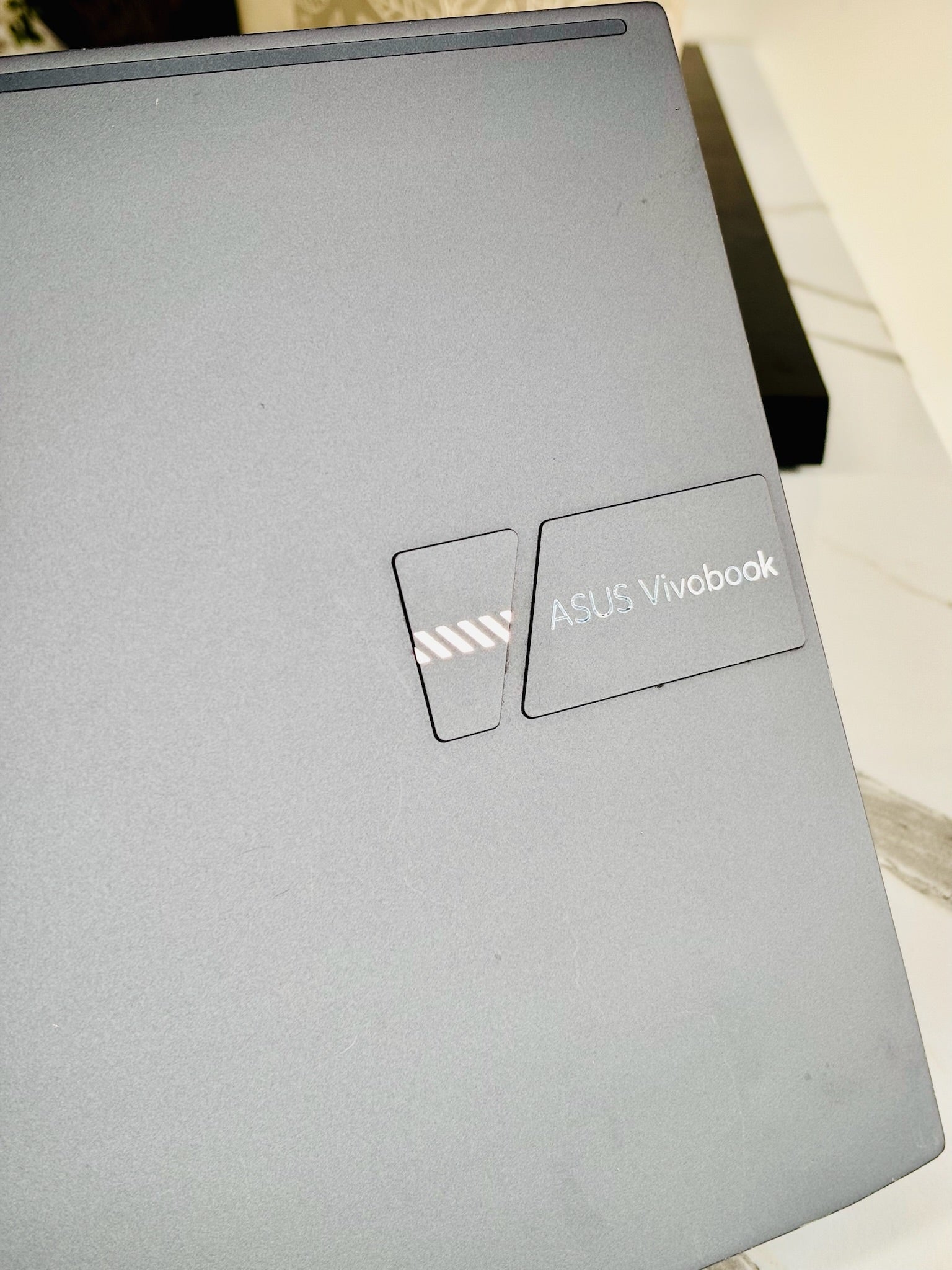 ASUS Vivobook 15 OLED |  Ryzen 5 5600h | 8GB RAM | 512GB
