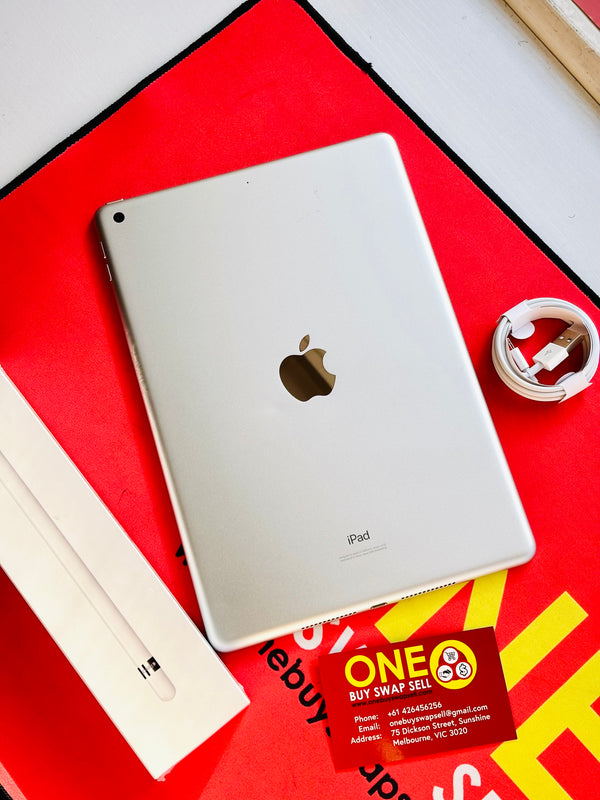 Apple iPad 7th Gen (32GB), Silver, 10.1inch, Grade A