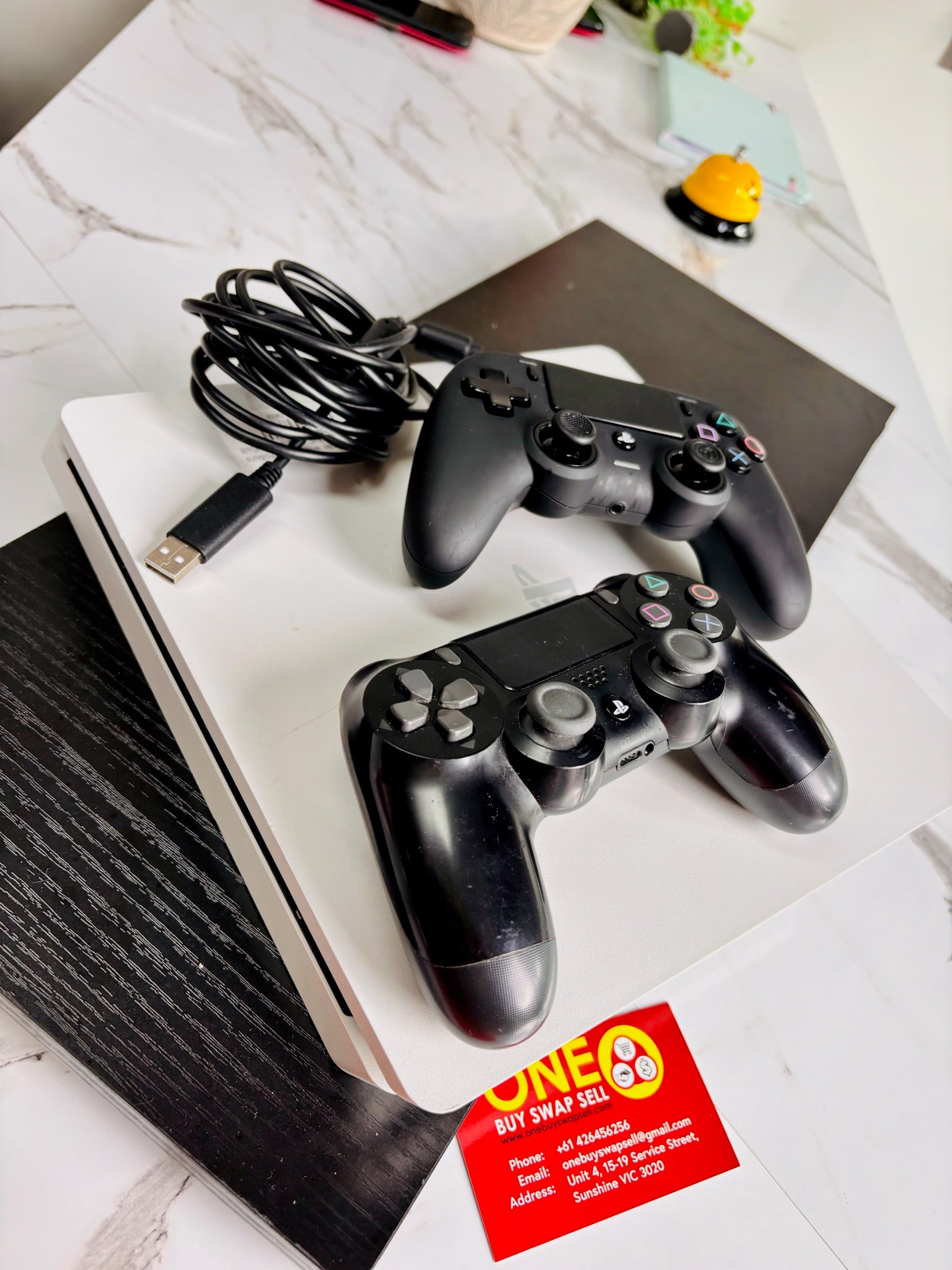 PS 4 Console with 2 controllers