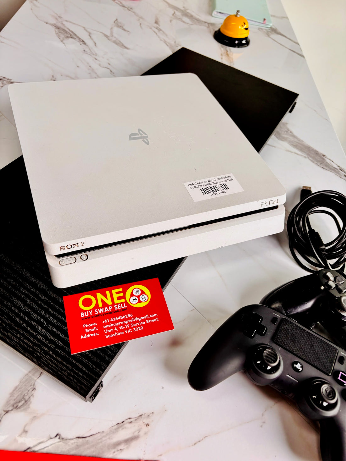 PS 4 Console with 2 controllers
