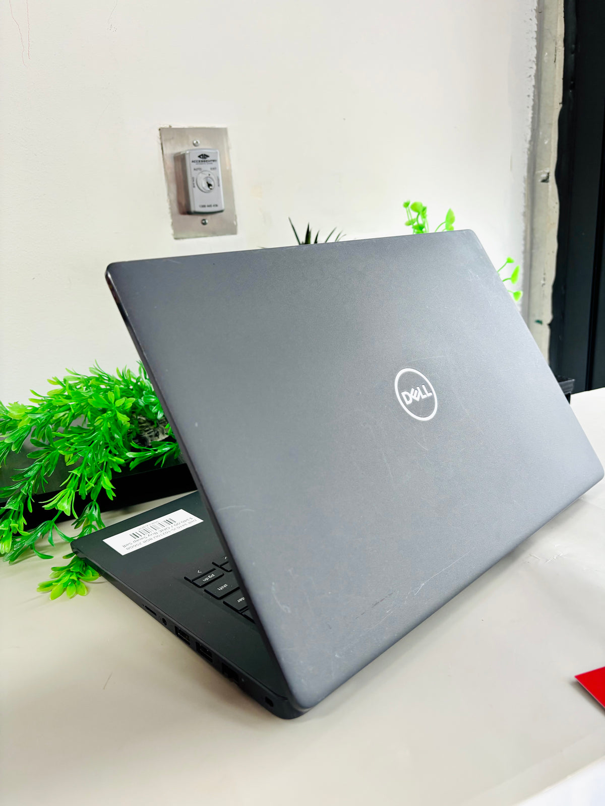 Dell Latitude 3410, intel core i5-10210U 8GB 256GB