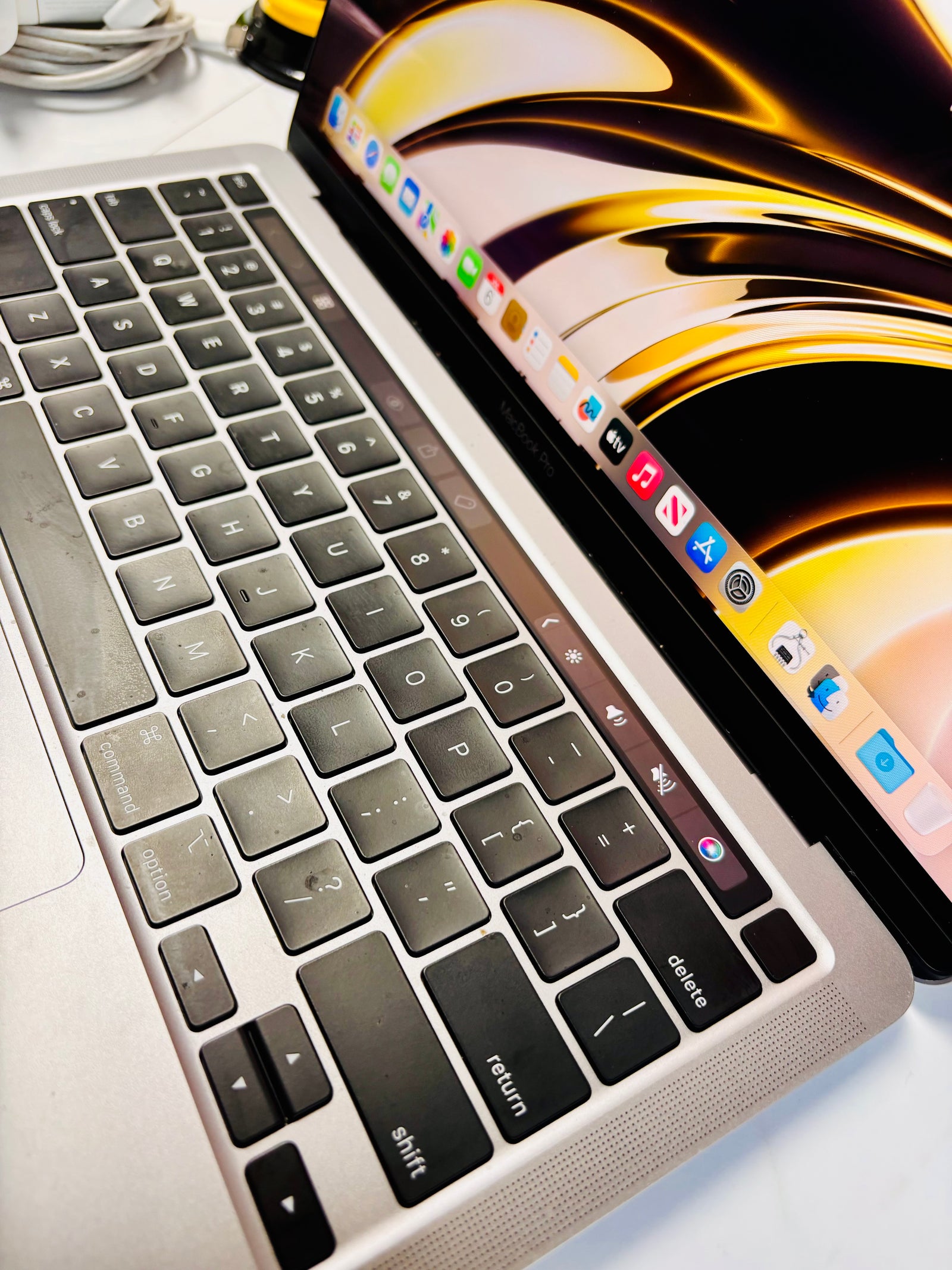 Macbook Pro 13-inch (M2 Processor) 8GB RAM, 512GB storage