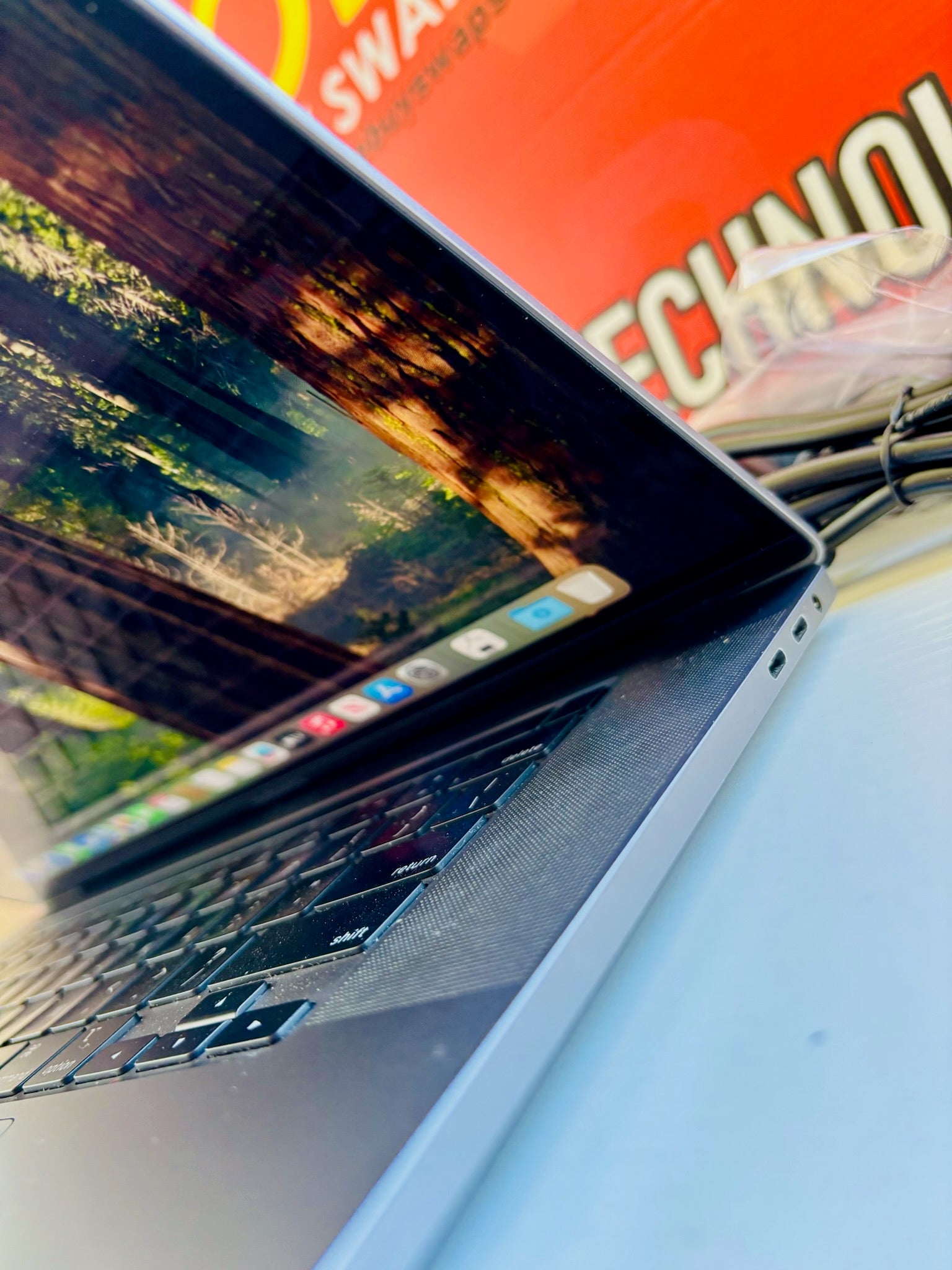 Apple Macbook Pro 2019 (16") intel i7/ 16GB RAM/ 512GB SSD