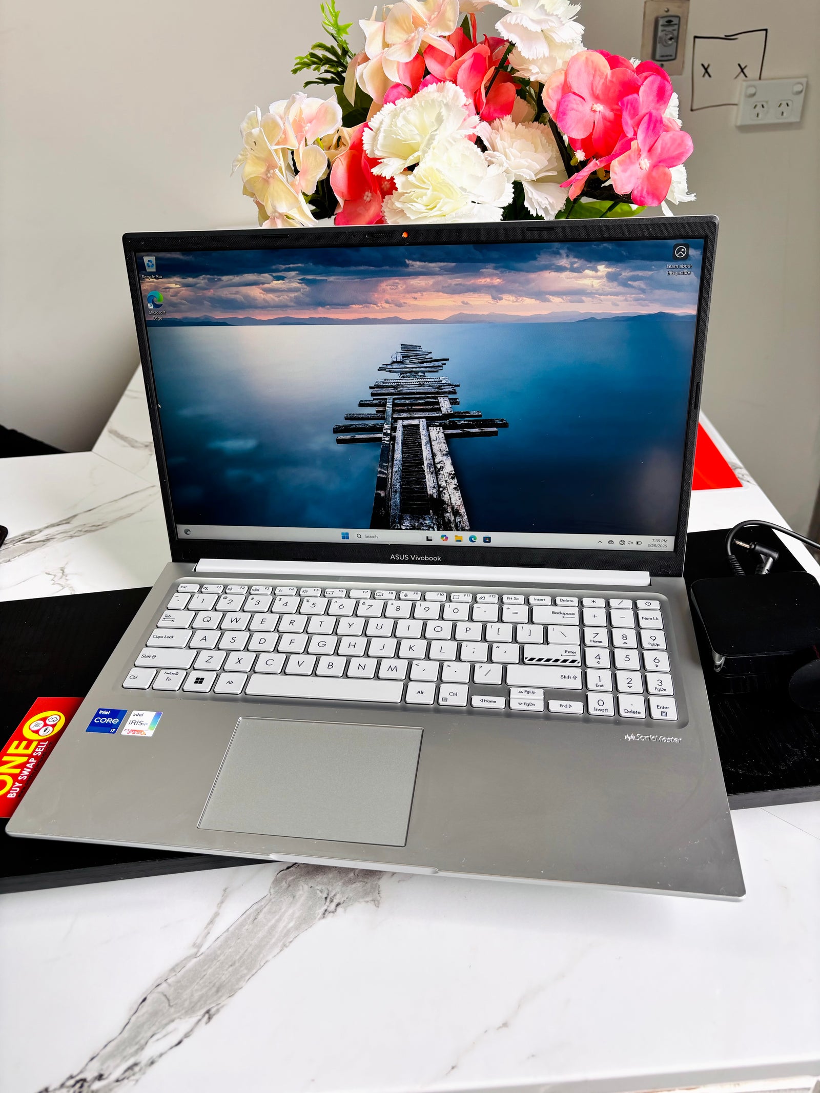 ASUS VivoBook 15 (X1504Z) 15.6inch Touchscreen Laptop, 16GB RAM
