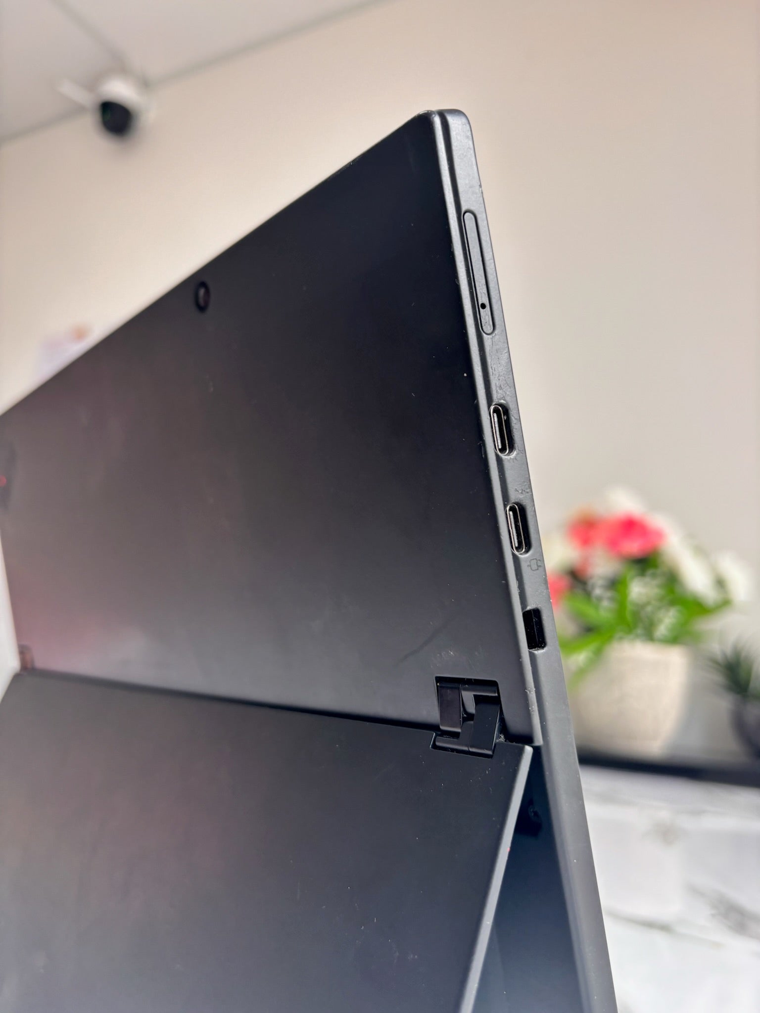 Lenovo ThinkPad X1 Tablet Laptop Gen 3, Intel core i5-8650U 8GB RAM 256GB SSD