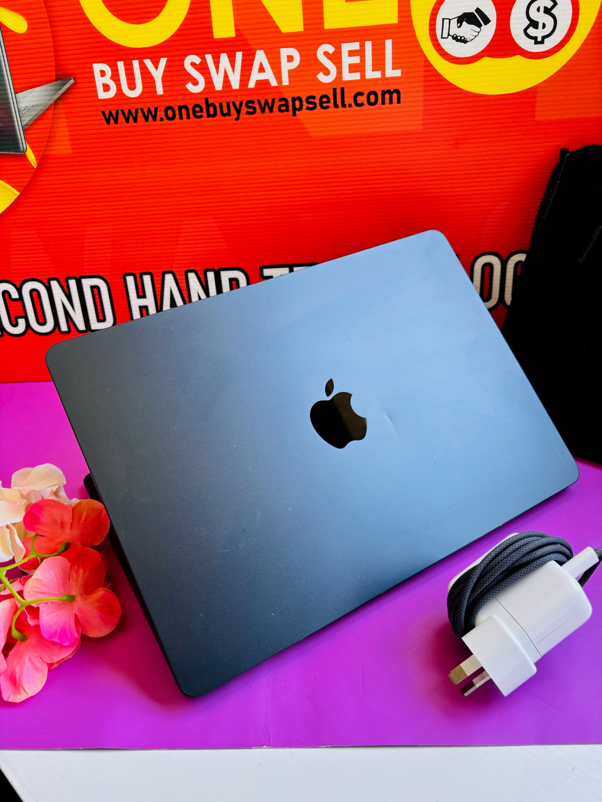 MacBook Air M2 8GB/256GB (2022). 94%