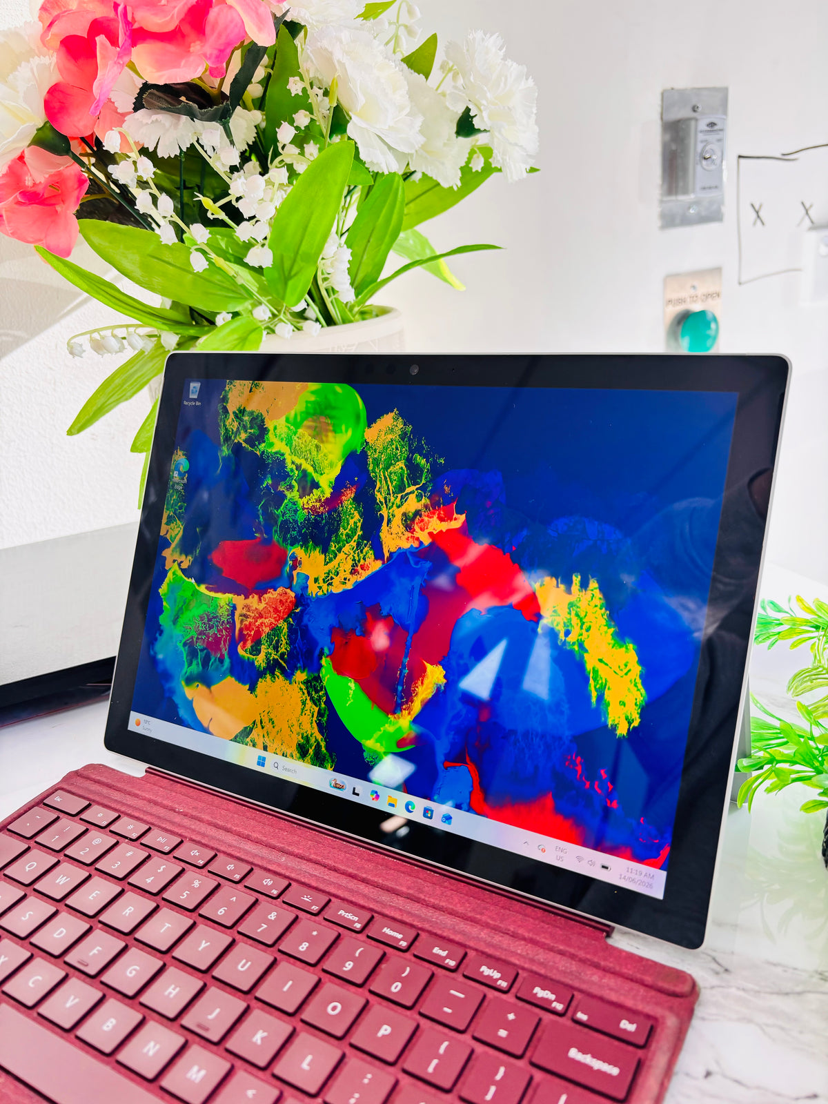 Microsoft Surface Pro 6, 8GB RAM 256GB SSD Win 11P, Core i5-8th Gen