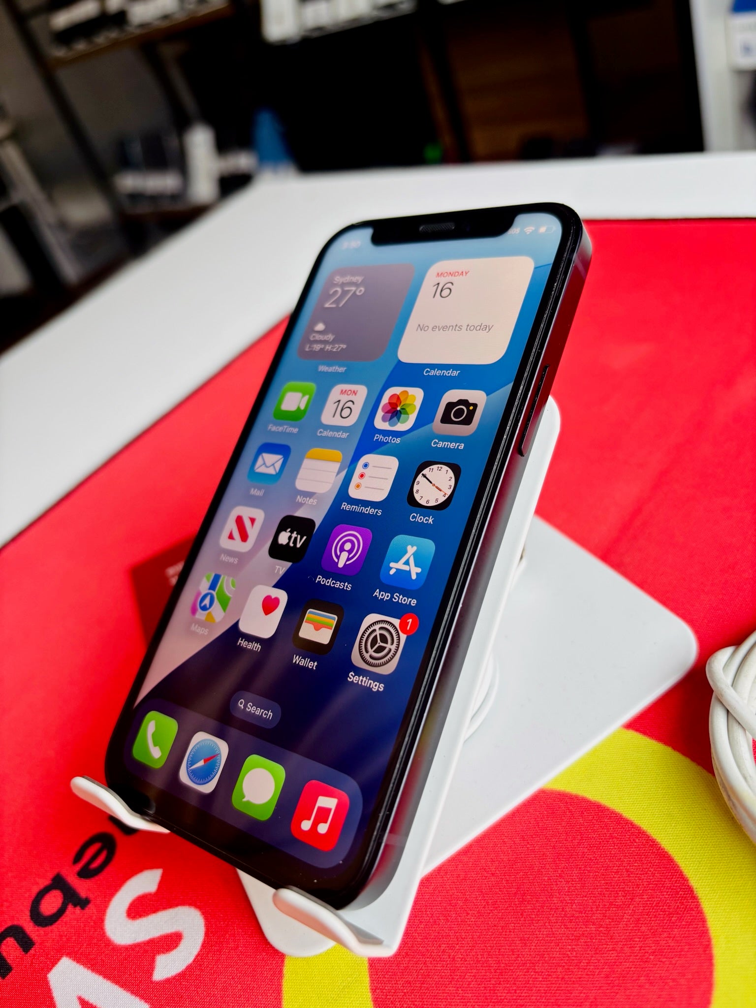 iPhone 12 64GB BLACK