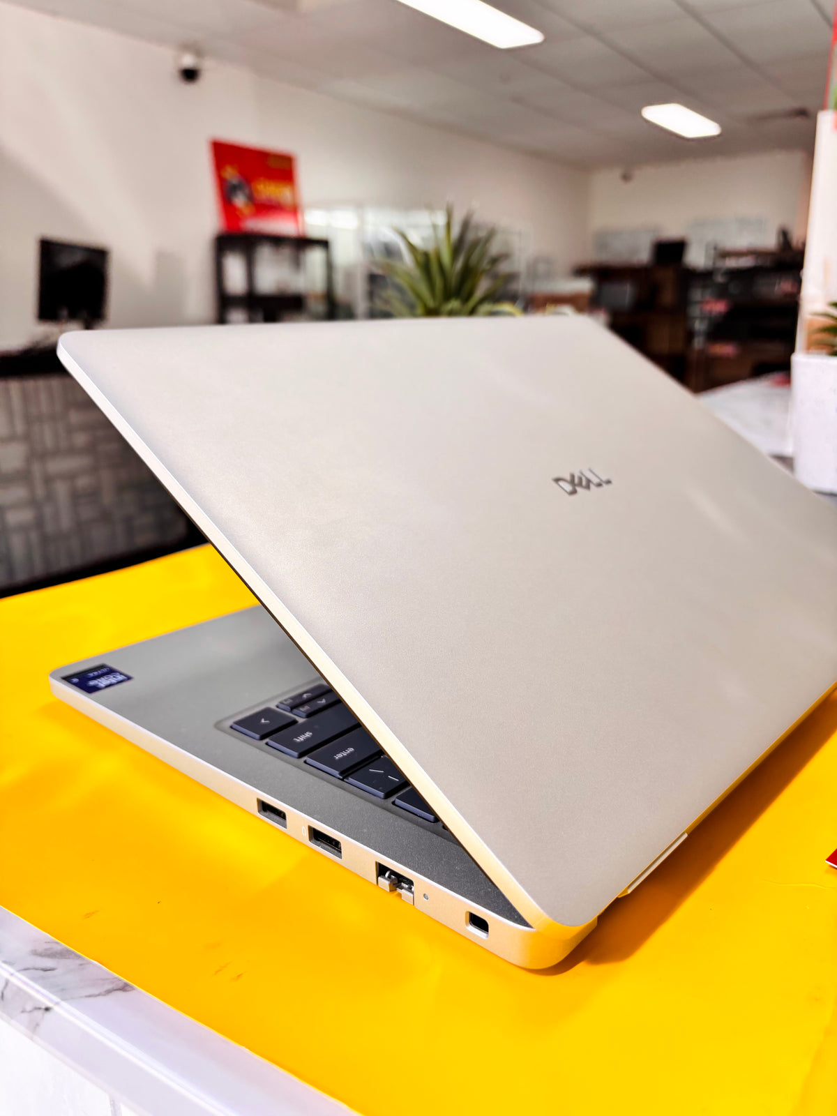Dell Pro 14 PC14250