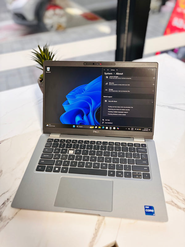 Dell Latitude 5330 TOUCH, i7-1265U 16GB/256GB, Batt 50%