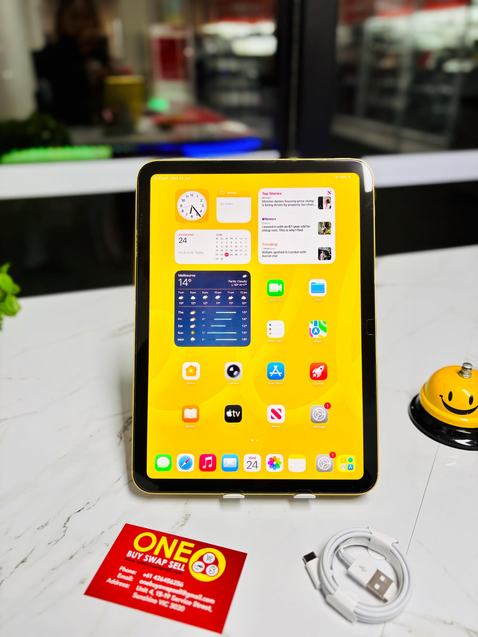Apple iPad A16 - 10th Gen - 64GB - Wifi and Cellular