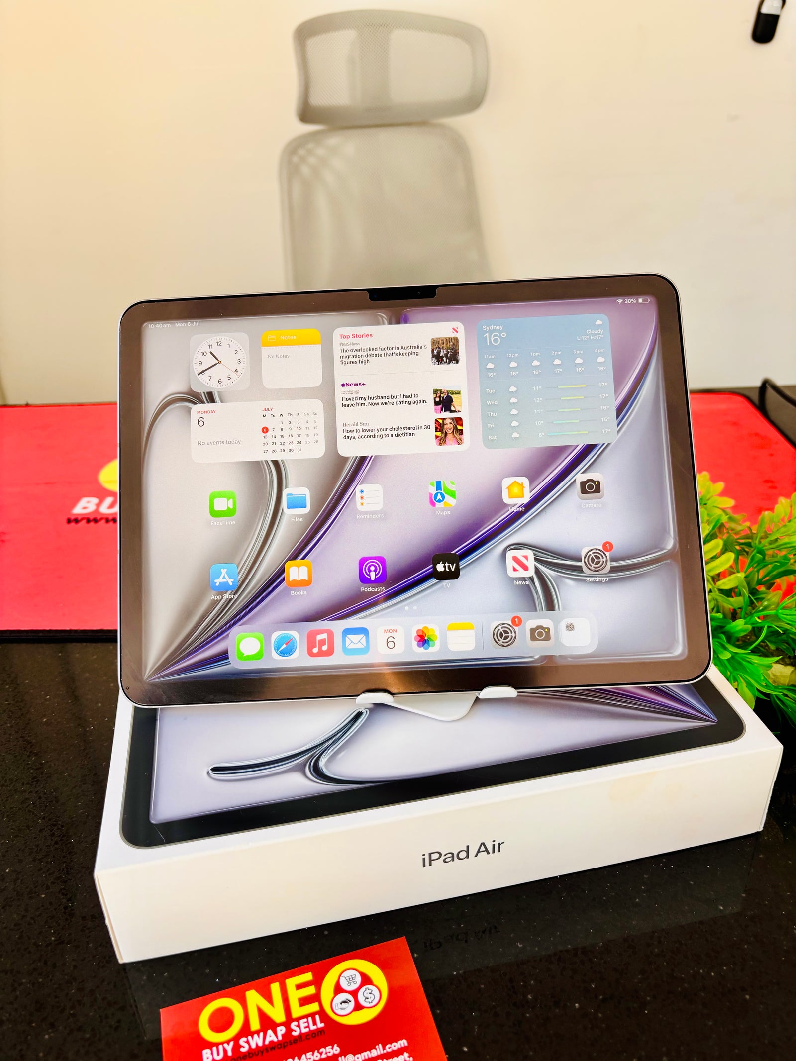 (BOX) Apple iPad Air 2024 (M2 Chip), 11”, 128GB Storage, Cellular + Wifi