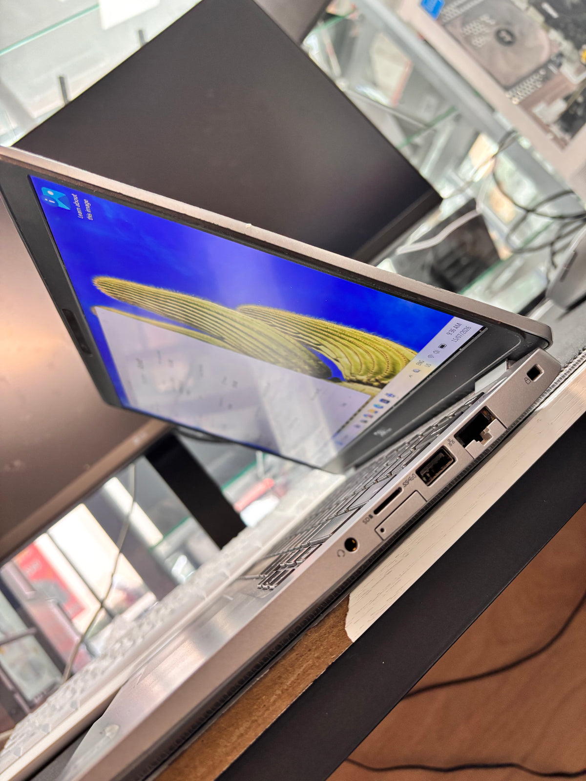 Dell Latitude 5310 Touchscreen, Intel Core i5-10310U, 16GB RAM 256GB SSD