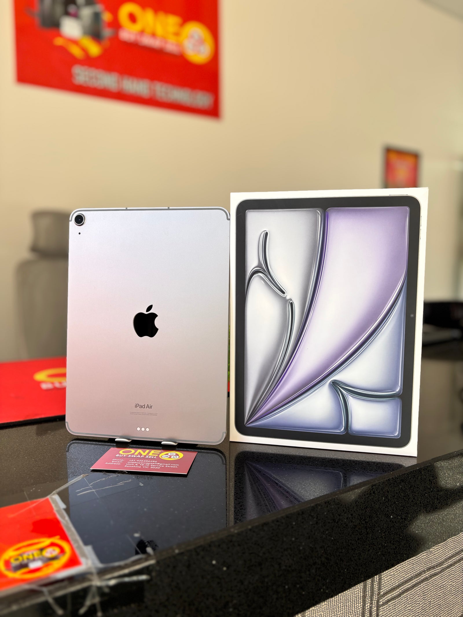 (BOX) Apple iPad Air 2024 (M2 Chip), 11”, 128GB Storage, Cellular + Wifi